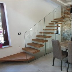 Консольная лестница на заказ, элегантное сочетание дерева и металла для современных домов